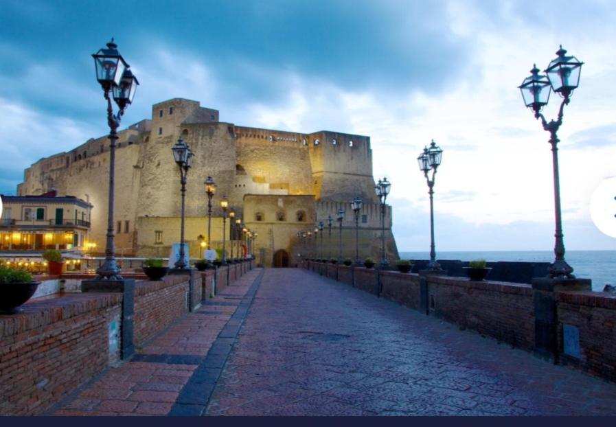 Appartamento Dimora Danicla Napoli Esterno foto