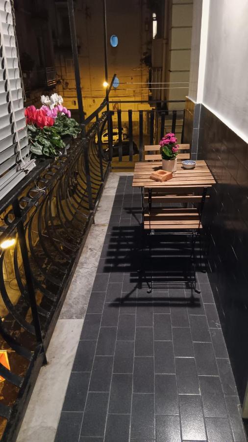 Appartamento Dimora Danicla Napoli Esterno foto